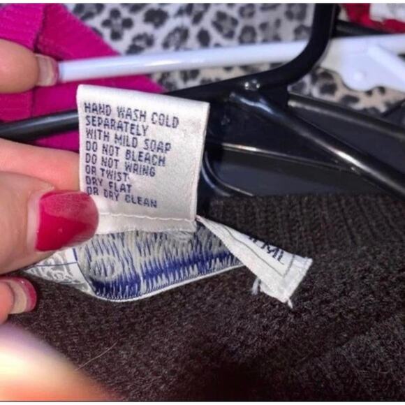 Chrysantheme Black and Gray Long Sleeve Block Print Knit Sweater Size 14/16 - Picture 7 of 11